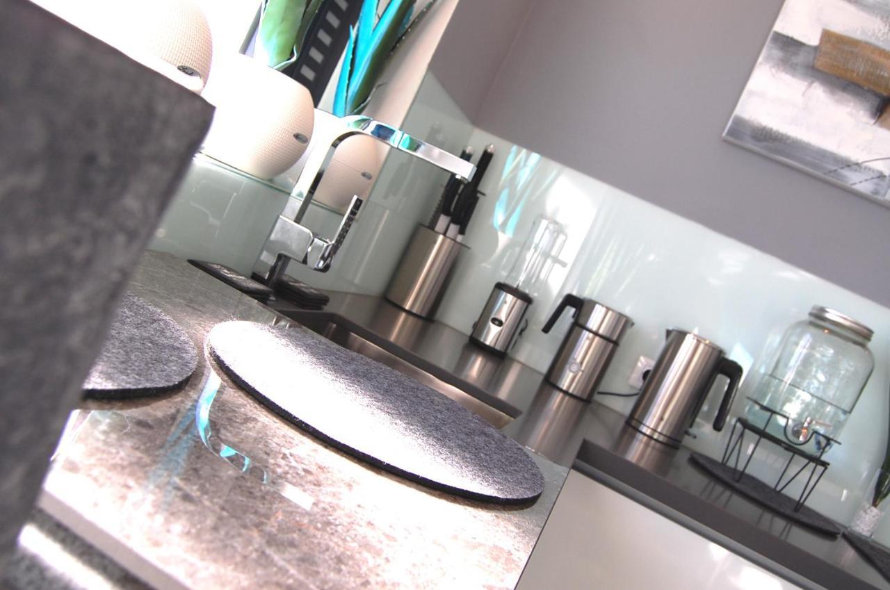 Luxus Apartment Mit Klimaanlage กอสตากาลมา ภายนอก รูปภาพ